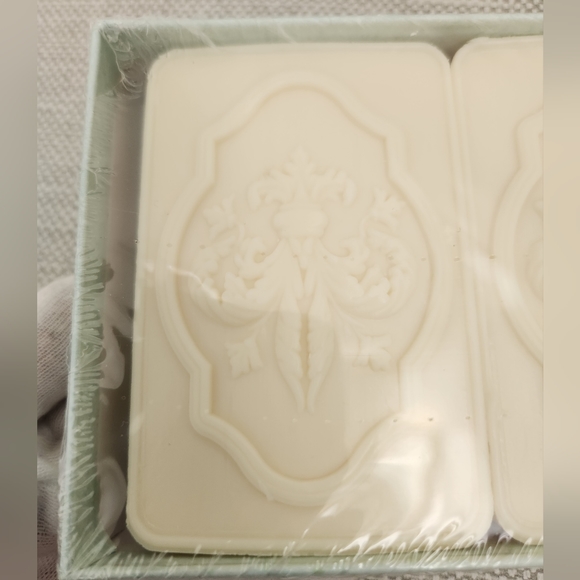 Saponificio Artigianale Fiorentino Rose Scented Handmade Soaps Three 4.40 OZ - Picture 13 of 16